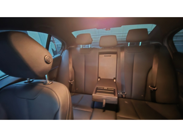 BMW 320i - автомобили, коли, обяви за нови и употребявани 26