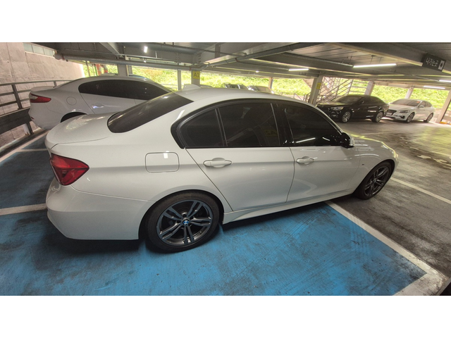 BMW 320i - автомобили, коли, обяви за нови и употребявани 3