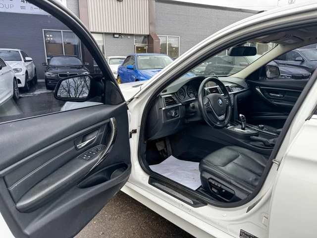 BMW 328 xDrive - автомобили, коли, обяви за нови и употребявани 11