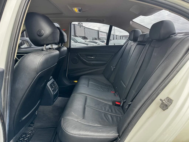 BMW 328 xDrive - автомобили, коли, обяви за нови и употребявани 13