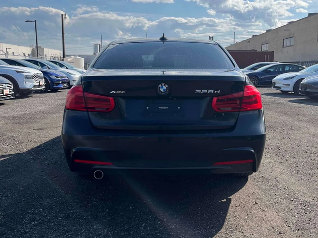 BMW 328 XDRIVE * FULL M PACK* ПОДГРЕВИ* КАМЕРА* KEYLESS* - автомобили, коли, обяви за нови и употребявани 4