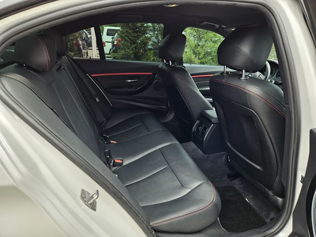 BMW 330 252kc= M PACKET= 116.000км= LED= КАМЕРА= НАВИ - автомобили, коли, обяви за нови и употребявани 11