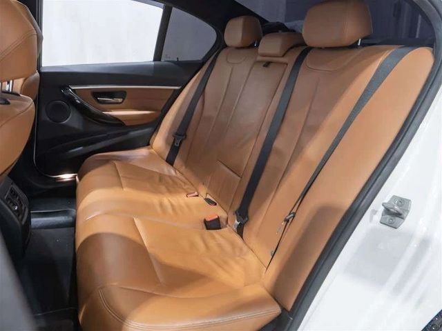 BMW 330 * xDrive * CARFAX * ЦЕНА ДО БГ - автомобили, коли, обяви за нови и употребявани 13