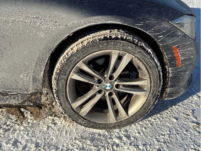 BMW 330 * 330i xDrive * CARFAX * ЦЕНА ДО БГ - автомобили, коли, обяви за нови и употребявани 11