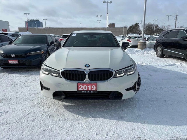 BMW 330 * 330i xDrive * CARFAX * ЦЕНА ДО БГ - автомобили, коли, обяви за нови и употребявани 3
