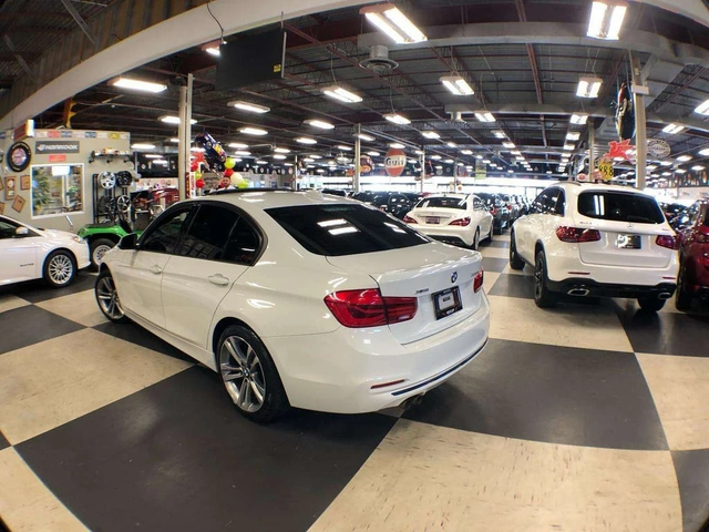 BMW 330 * xDrive * CARFAX * ЦЕНА ДО БГ - автомобили, коли, обяви за нови и употребявани 3