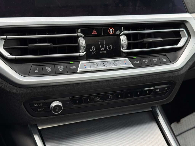 BMW 330 * xDrive * CARFAX * ЦЕНА ДО БГ - автомобили, коли, обяви за нови и употребявани 12