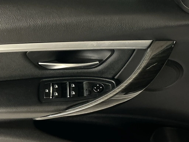 BMW 330 * xDrive * CARFAX * ЦЕНА ДО БГ - автомобили, коли, обяви за нови и употребявани 16