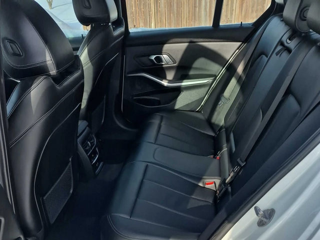 BMW 330 * 330i xDrive * CARFAX * ЦЕНА ДО БГ - автомобили, коли, обяви за нови и употребявани 10