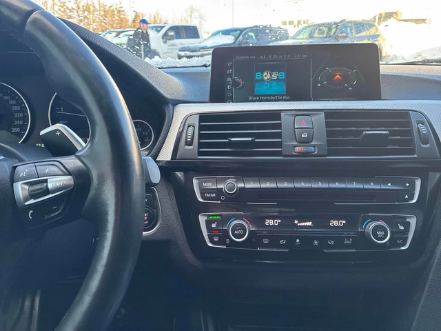 BMW 330 * 330i xDrive * CARFAX * ЦЕНА ДО БГ - автомобили, коли, обяви за нови и употребявани 8