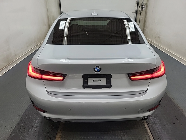 BMW 330 i 2.0 XDRIVE - автомобили, коли, обяви за нови и употребявани 2