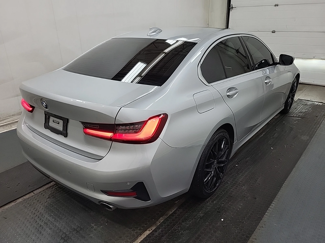 BMW 330 i 2.0 XDRIVE - автомобили, коли, обяви за нови и употребявани 3