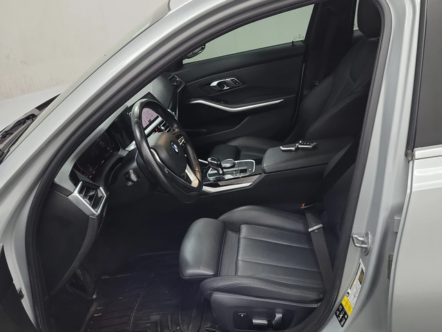 BMW 330 i 2.0 XDRIVE - автомобили, коли, обяви за нови и употребявани 7