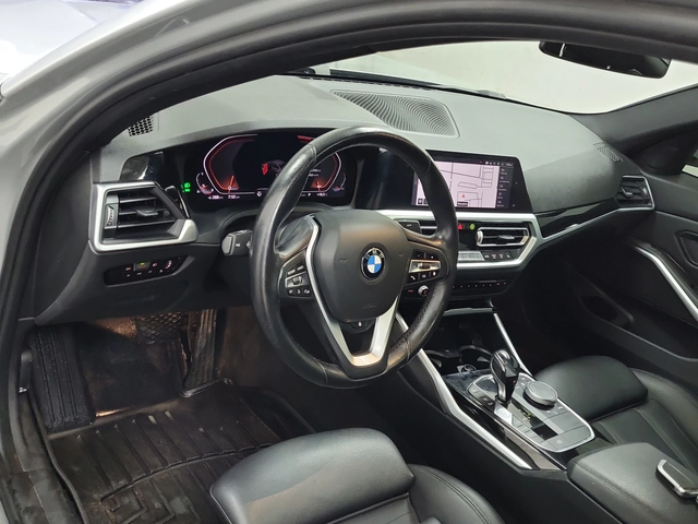 BMW 330 i 2.0 XDRIVE - автомобили, коли, обяви за нови и употребявани 8