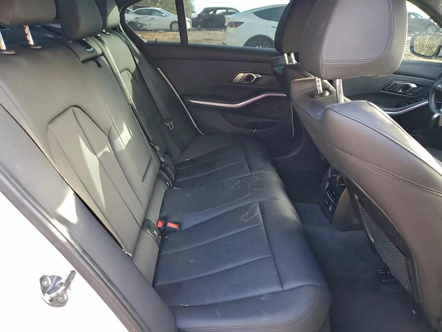 BMW 330 - автомобили, коли, обяви за нови и употребявани 10