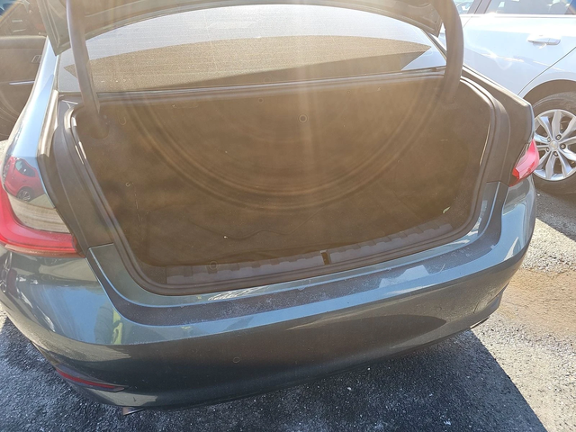 BMW 330 i xDrive - автомобили, коли, обяви за нови и употребявани 16