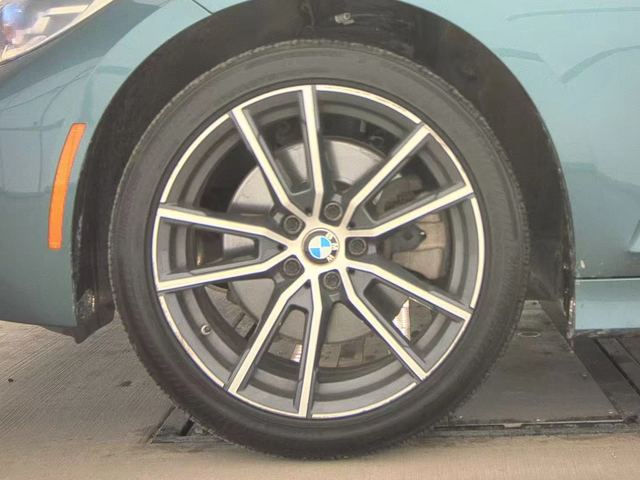 BMW 330 i xDrive - автомобили, коли, обяви за нови и употребявани 6