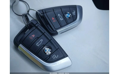 BMW 330 i XDRIVE - автомобили, коли, обяви за нови и употребявани 9