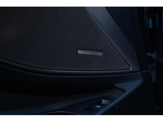 BMW 330 xDrive* M-pack* LASER* Distr* Harman/Kardon* 360* - автомобили, коли, обяви за нови и употребявани 14