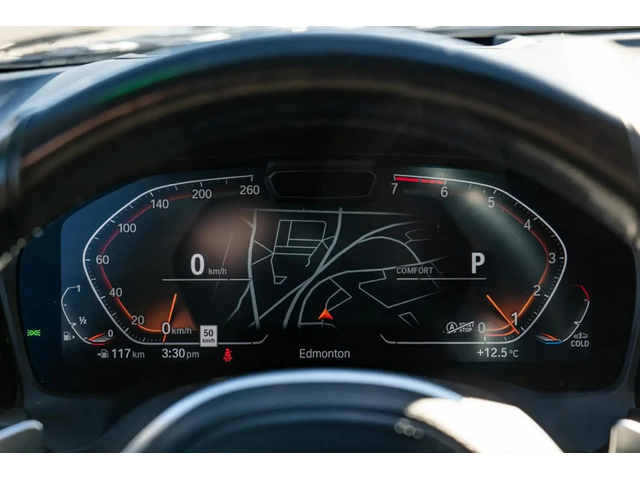 BMW 330 xDrive* M-pack* LASER* Distr* Harman/Kardon* 360* - автомобили, коли, обяви за нови и употребявани 8