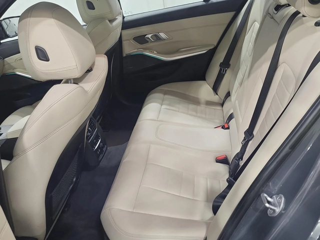 BMW 330 * M PACK* 360CAM* DISTRONIC* PANO* - автомобили, коли, обяви за нови и употребявани 10