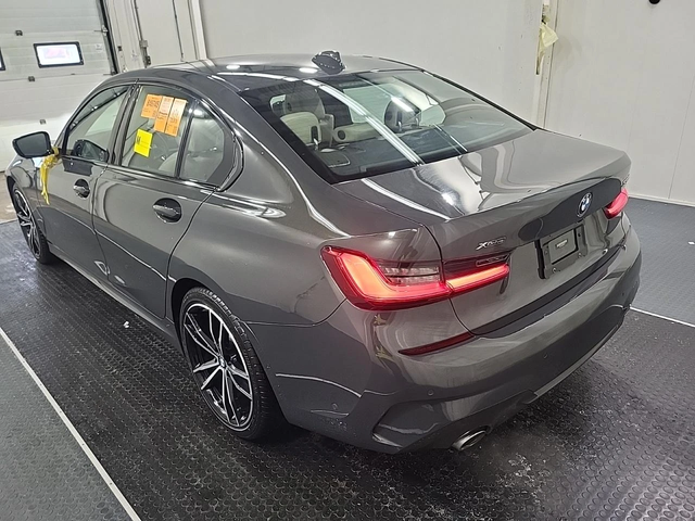 BMW 330 * M PACK* 360CAM* DISTRONIC* PANO* - автомобили, коли, обяви за нови и употребявани 3