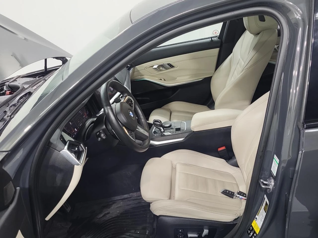 BMW 330 * M PACK* 360CAM* DISTRONIC* PANO* - автомобили, коли, обяви за нови и употребявани 4