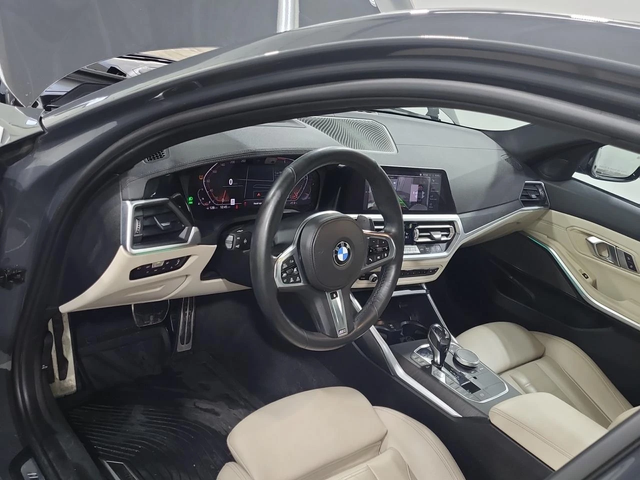 BMW 330 * M PACK* 360CAM* DISTRONIC* PANO* - автомобили, коли, обяви за нови и употребявани 9