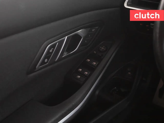 BMW 330 M-PKG* Apple CarPlay* xDrive* Rear View* - автомобили, коли, обяви за нови и употребявани 11