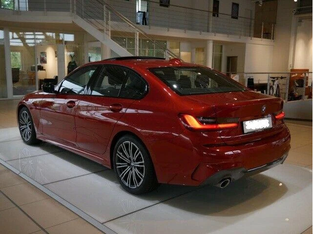 BMW 330 330d M Sport - автомобили, коли, обяви за нови и употребявани 2