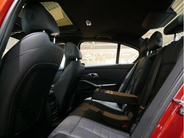 BMW 330 330d M Sport - автомобили, коли, обяви за нови и употребявани 7