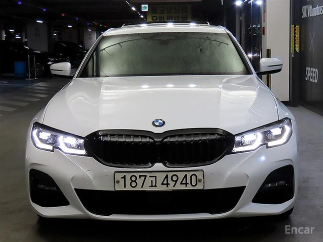 BMW 330 M-PACK* DISTRONIC* LASER* HARMAN KARDON* HEAD-UP* - автомобили, коли, обяви за нови и употребявани 4