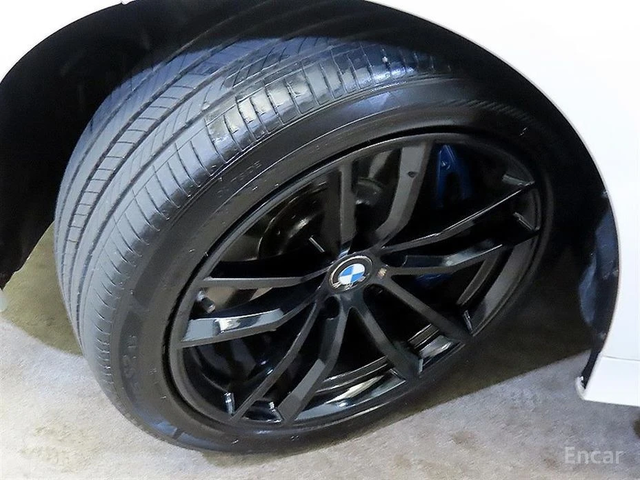 BMW 330 M-PACK* DISTRONIC* LASER* HARMAN KARDON* HEAD-UP* - автомобили, коли, обяви за нови и употребявани 5