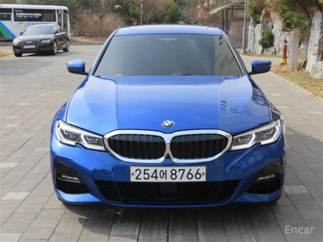 BMW 330 * xDrive* M-Sport* КОЖА* ПОДГРЕВ* ШИБИДАХ* - автомобили, коли, обяви за нови и употребявани 0