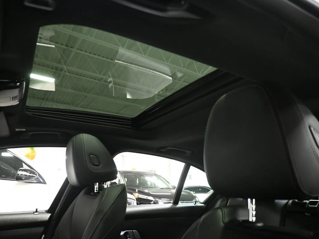 BMW 330 * xDrive * * HeadUp* AвтоКредит* (ЦЕНА ДО БГ) - автомобили, коли, обяви за нови и употребявани 15