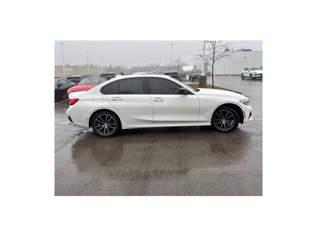 BMW 330 xDrive AWD* АвтоКредит* (Цена до БГ) - автомобили, коли, обяви за нови и употребявани 4