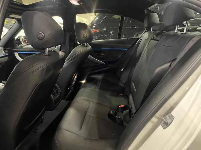 BMW 330 3 Series* 330i* xDrive* АвтоКредит* (ЦЕНА ДО БГ) - автомобили, коли, обяви за нови и употребявани 8