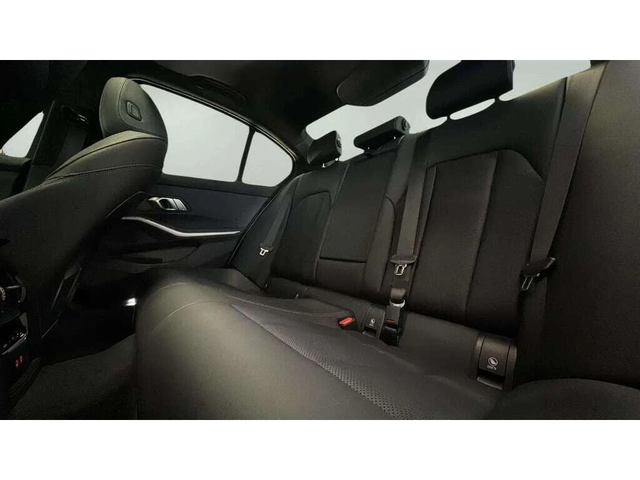 BMW 330 * xDrive * * HeadUp* AвтоКредит* (ЦЕНА ДО БГ) - автомобили, коли, обяви за нови и употребявани 16