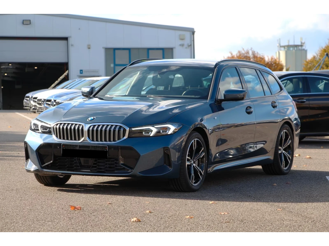 BMW 330 xDrive Touring ACC* LED* - автомобили, коли, обяви за нови и употребявани 0