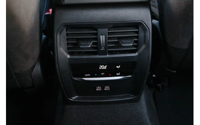 BMW 330 xDrive Touring ACC* LED* - автомобили, коли, обяви за нови и употребявани 7