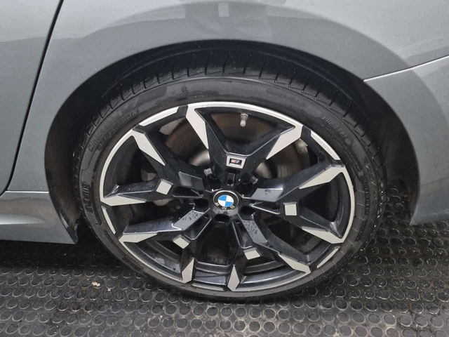 BMW 330 I xDrive * HARMAN/KARDON* ПОДГРЕВИ* ШИБИДАХ* - автомобили, коли, обяви за нови и употребявани 11