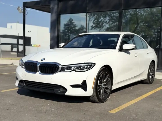 BMW 330 xDrive Premium Package/ LEATHER/ ALLOYS - автомобили, коли, обяви за нови и употребявани 0