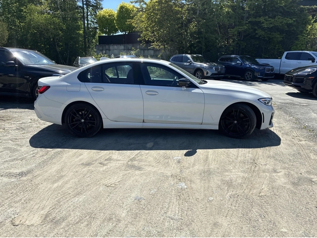 BMW 700 2022 BMW 3 Series 330i xDrive - автомобили, коли, обяви за нови и употребявани 4
