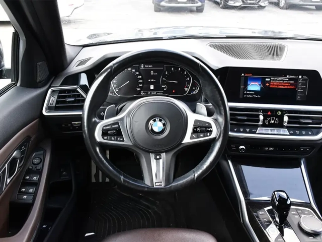 BMW 700 330i xDrive | M Sport Package - автомобили, коли, обяви за нови и употребявани 9