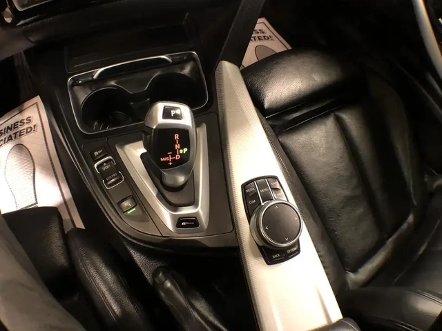 BMW 700 PLUG IN HYBRID * 330e - автомобили, коли, обяви за нови и употребявани 7