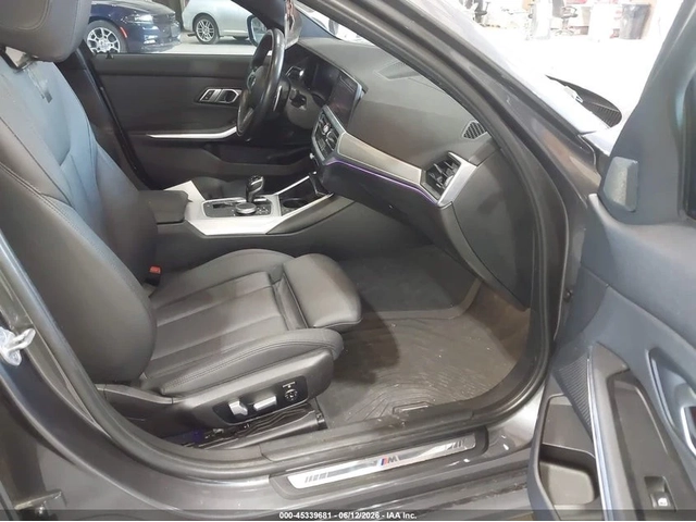 BMW 330 XDRIVE* MSPORT* ПОДГРЕВ* КАМЕРА* SUNROOF* - автомобили, коли, обяви за нови и употребявани 9