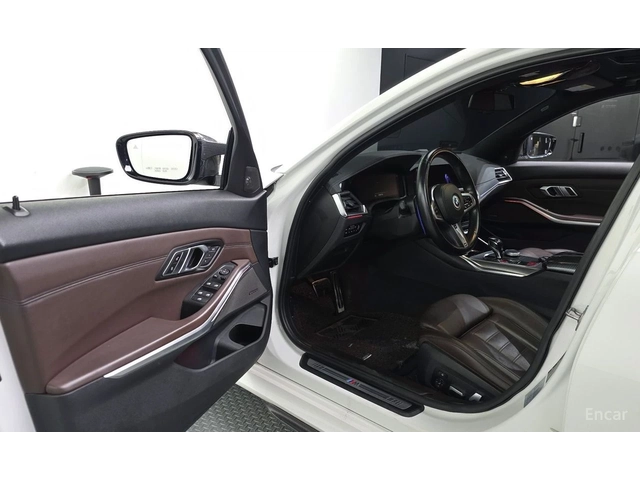 BMW 330 M* SPORT* HARMON* KARDON* ХЕДЪП* LANE* ASSIST* КАМ - автомобили, коли, обяви за нови и употребявани 4
