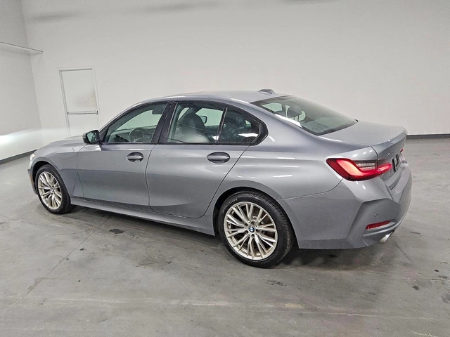 BMW 330 xi xDrive - автомобили, коли, обяви за нови и употребявани 1