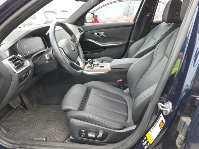 BMW 330 i xDrive - автомобили, коли, обяви за нови и употребявани 4