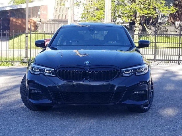 BMW 330 330i xDrive Sport Line - автомобили, коли, обяви за нови и употребявани 1
